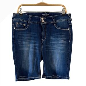 Wallflower Luscious Curvy Fit Denim Bermuda Shorts Dark Wash Blue Zip Size 14